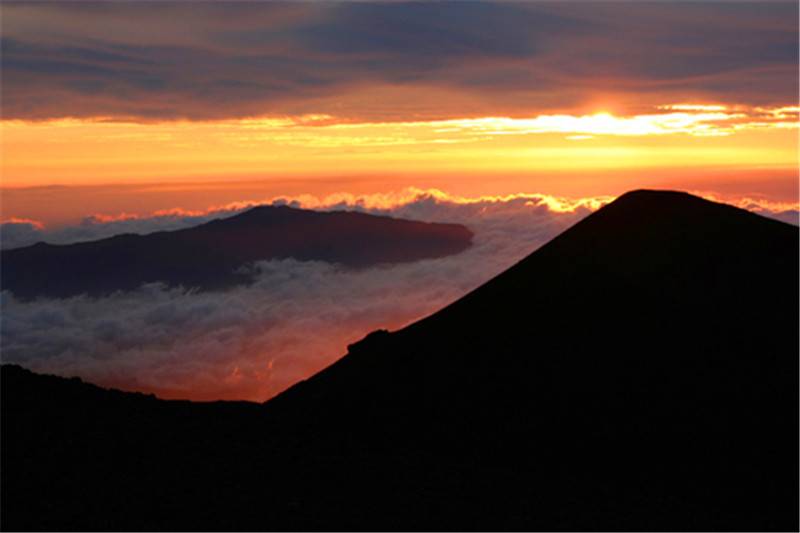 9天【夏威夷全景·三岛深度游+含岛间机票】欧胡岛全景+火山大岛+茂宜岛，波利尼西亚文化中心+晚宴，珍珠港，小环岛，古兰尼牧场之旅 | 可升级体验火山岛阿卡卡瀑布/日落观星 | 自由活动畅玩特色项目